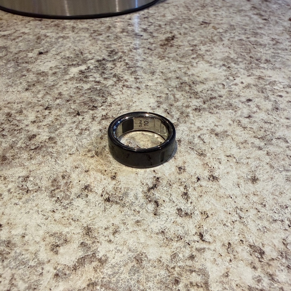 Oura Ring 4th generation size 10 black